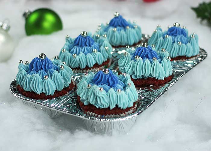 Muffin pans are very versatile and easy to use, which makes it a must-have for any foodservice business