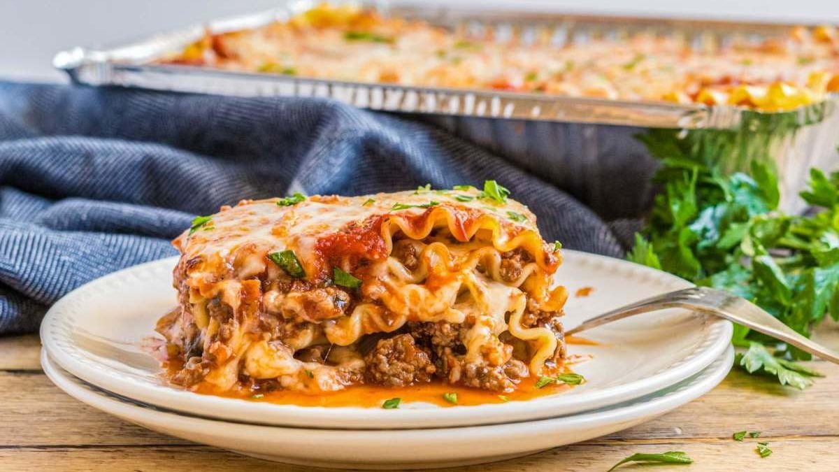 Easy Beef Lasagna - Handi-foil